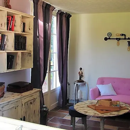 La Folie Πανσιόν 3*