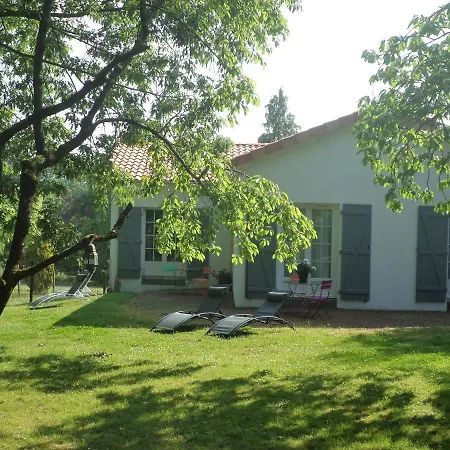 La Folie Πανσιόν Breuil-Barret