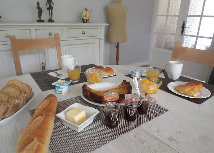 Pensión La Folie 3*