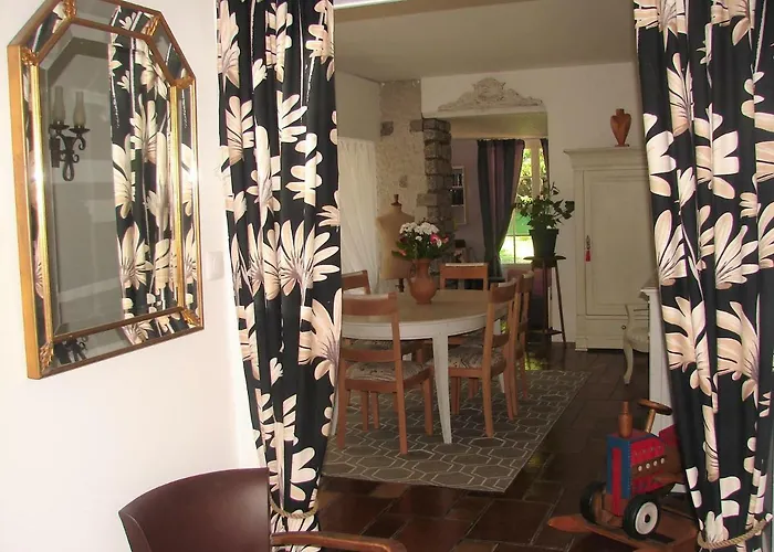 La Folie Pensión 3*